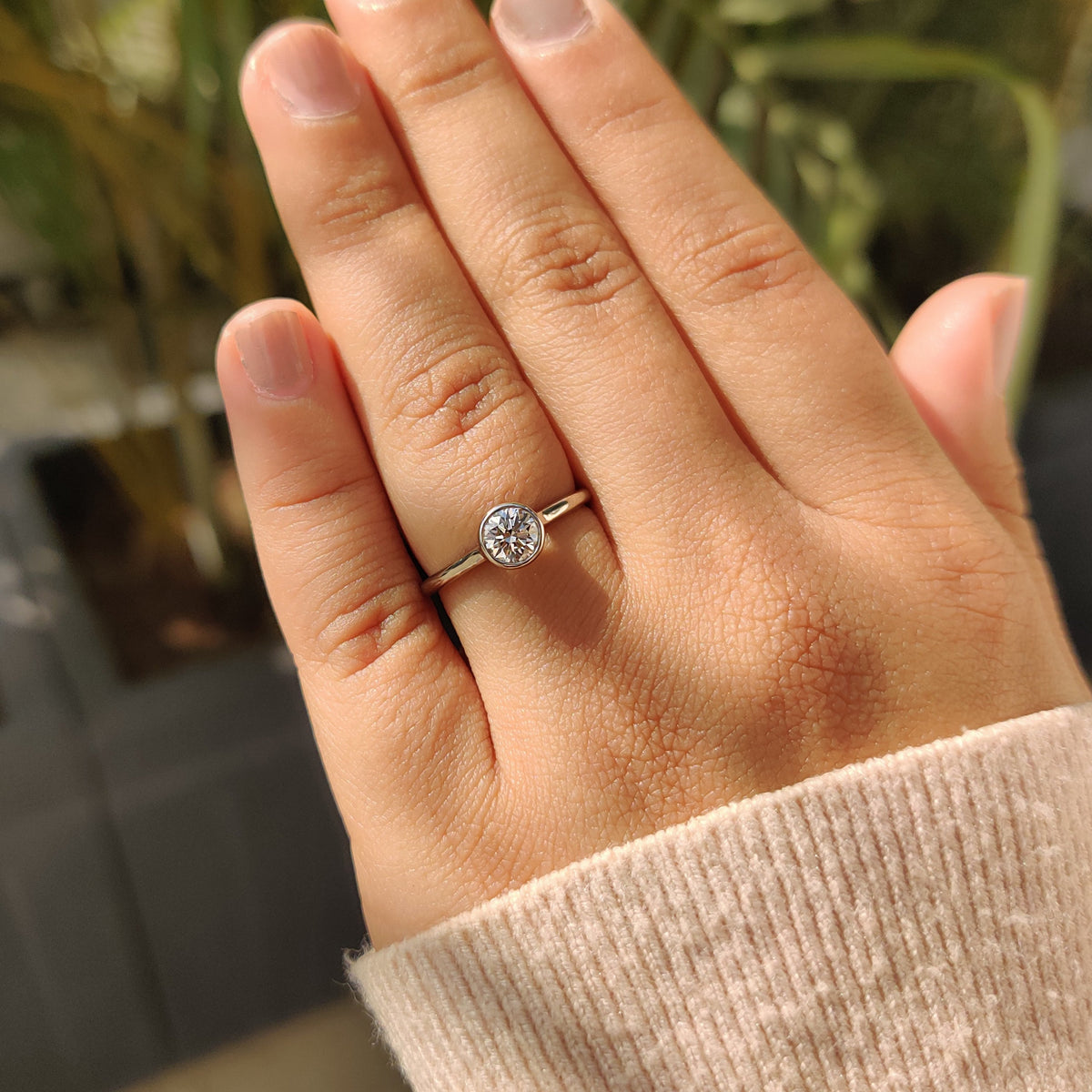 Evangeline Eve - Bezel Set Diamond Ring in Round Diamond