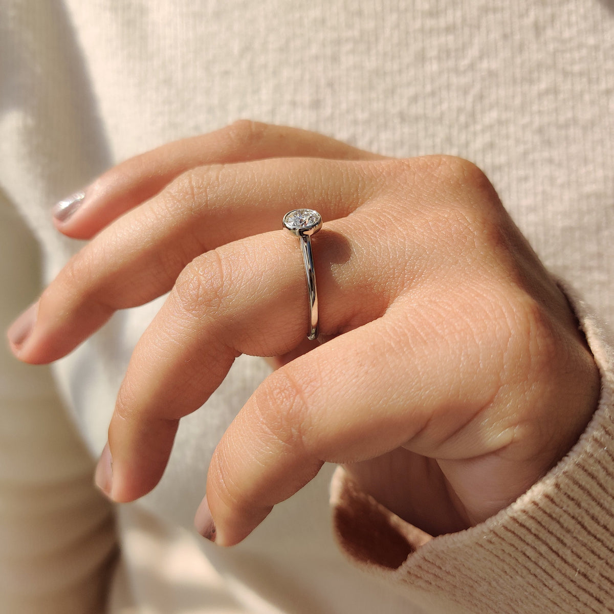 Evangeline Eve - Bezel Set Diamond Ring in Round Diamond