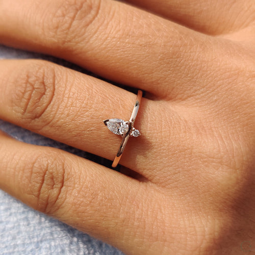 Anouk Jane - 2 Stone Engagement Ring With Pear and Round Diamond