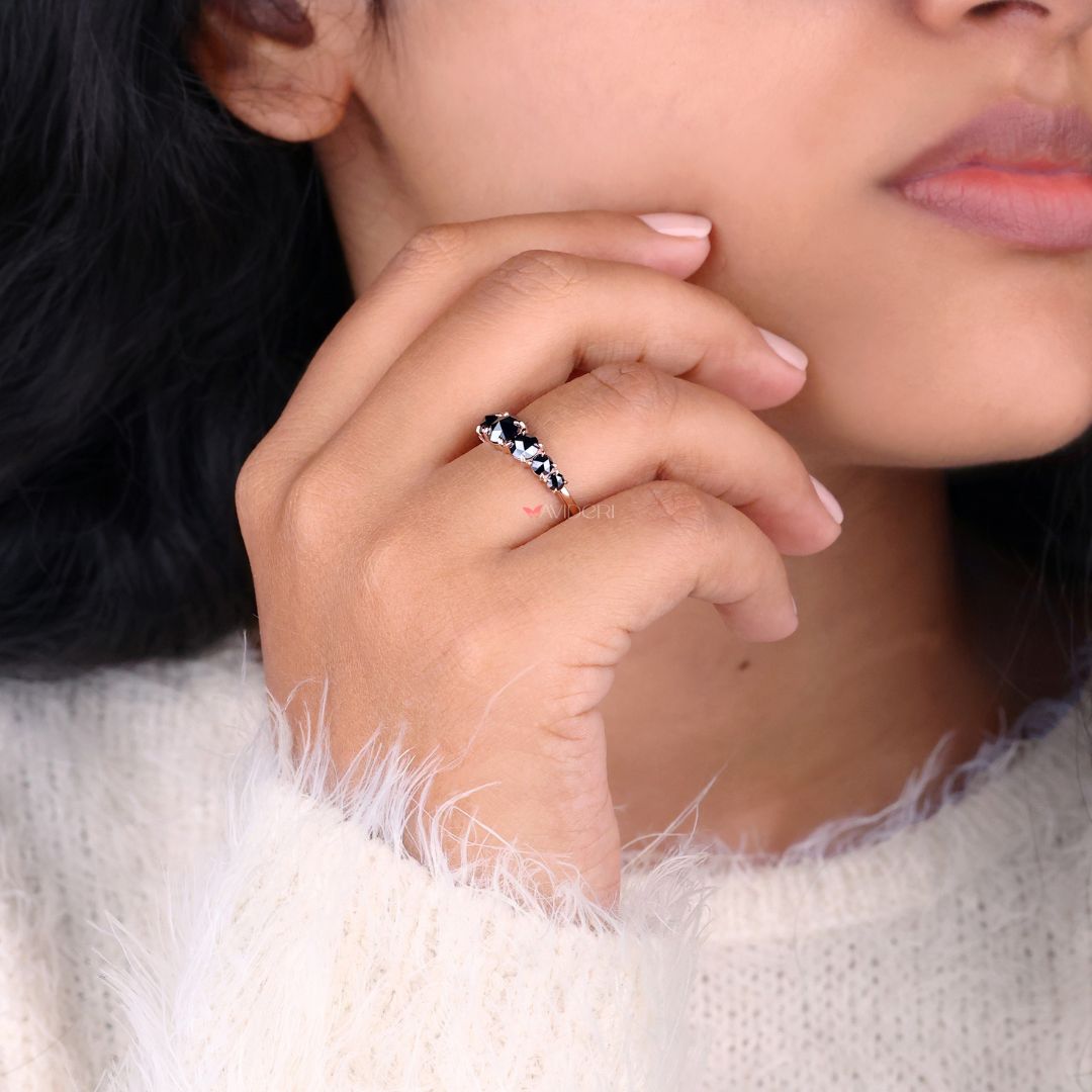 Elegant rose cut wedding band with a beautiful round cut design.
