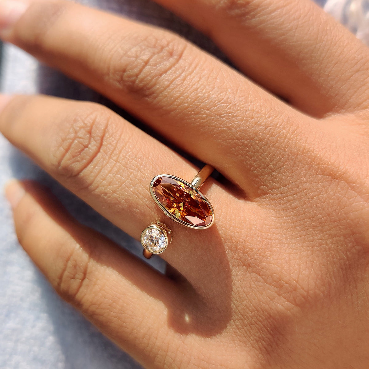 Genevieve Fern - Moval And Round Cut Toi Et Moi Ring