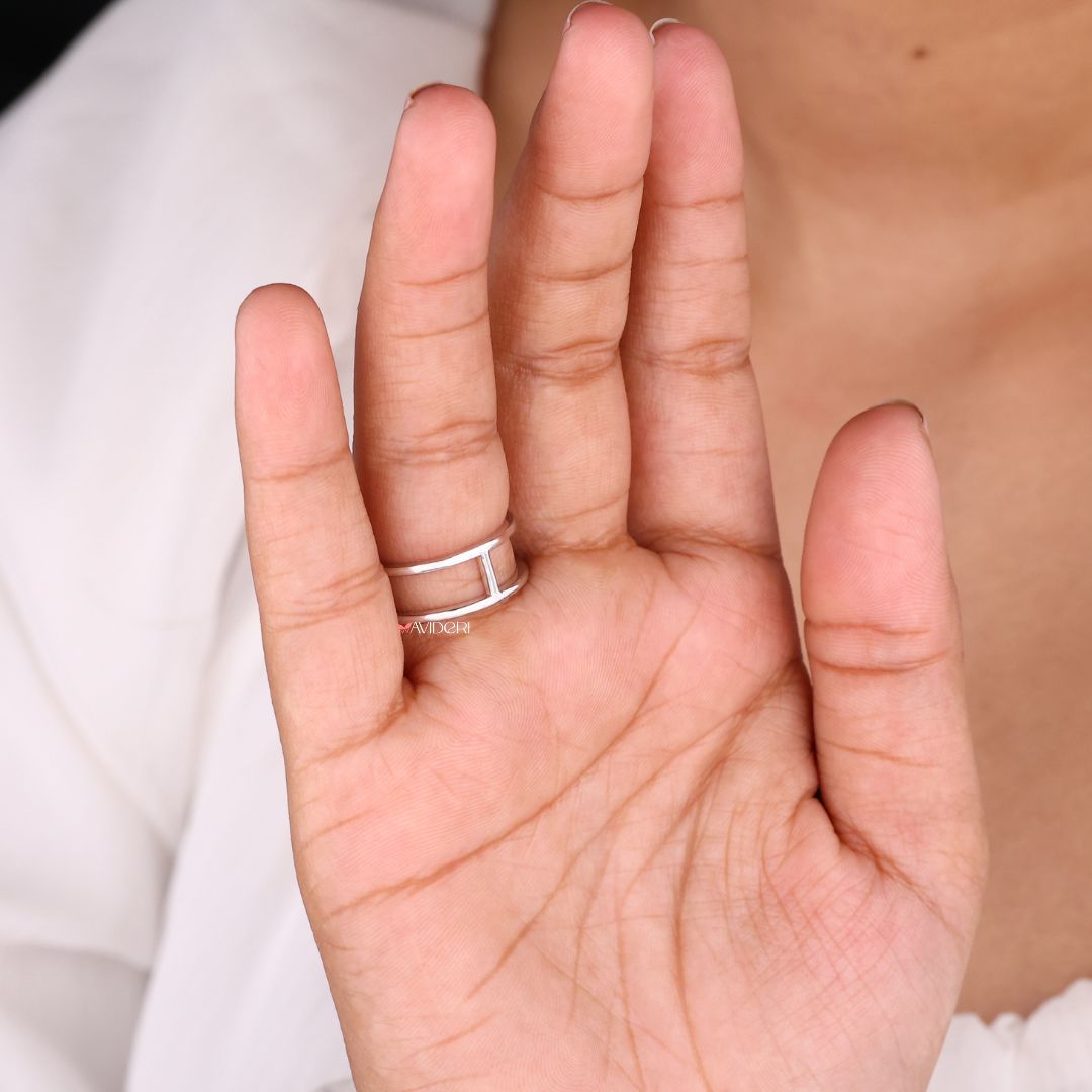 The white gold wedding band gives a sleek, smooth finish.

