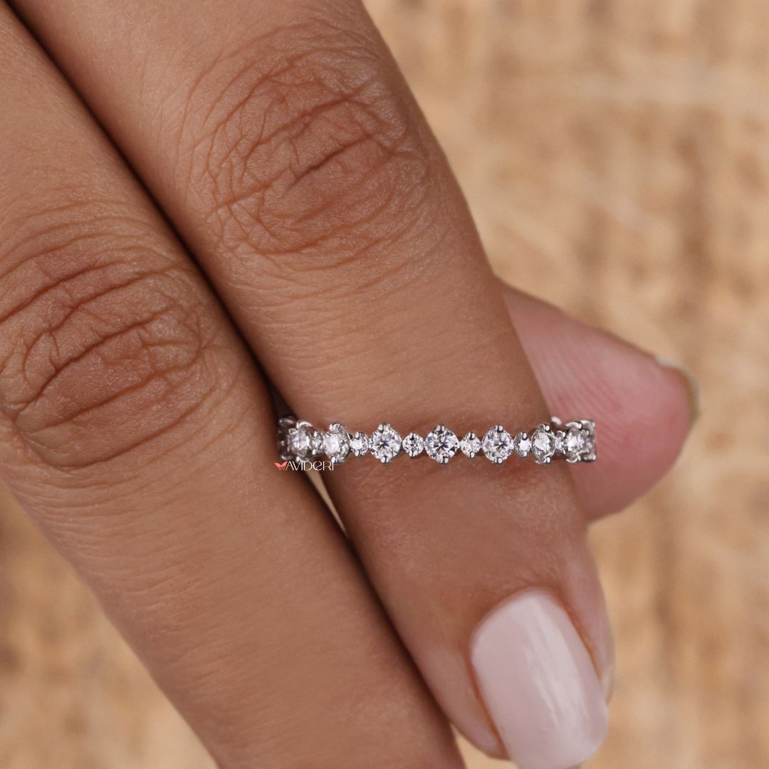 A full eternity band crafted with high-quality craftsmanship for a continuous shine all around.
