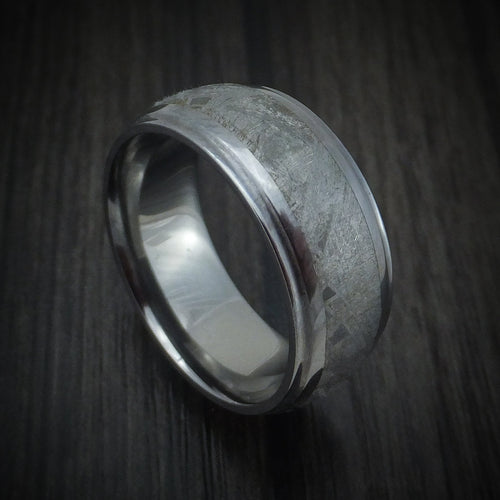Canyon XIV - Tantalum and Meteorite Men's Wedding Ring - Nura Lab
