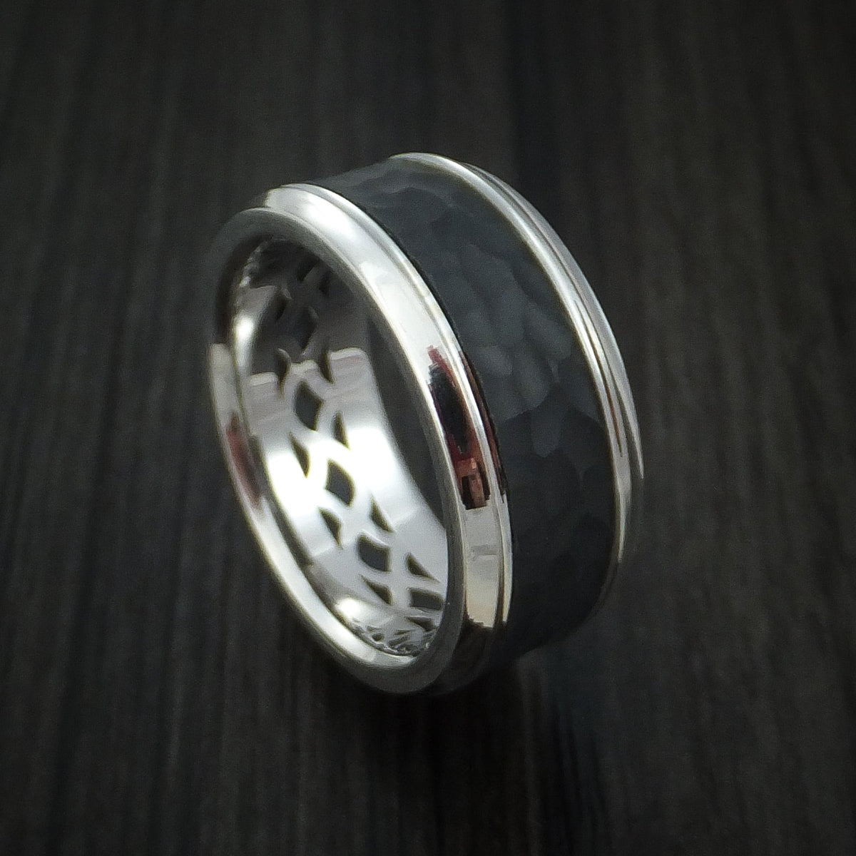 Sovereign XV - 14K White Gold with Hammered Carbon Fiber Men's Wedding Ring - Nura Lab