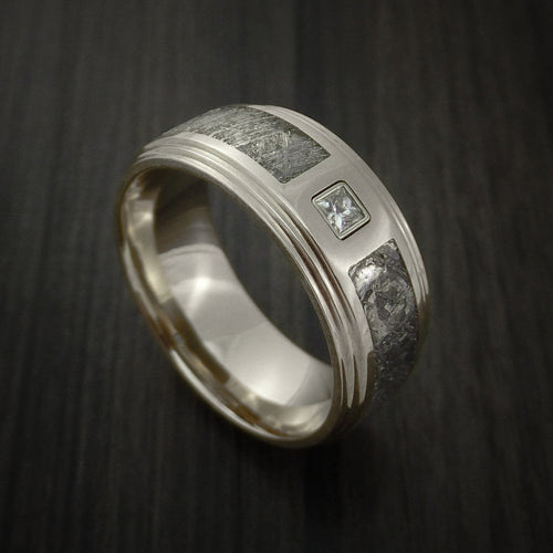 Wolf XVII - 14K White Gold and Meteorite Men's Wedding Ring with Beautiful Diamond - Nura Lab