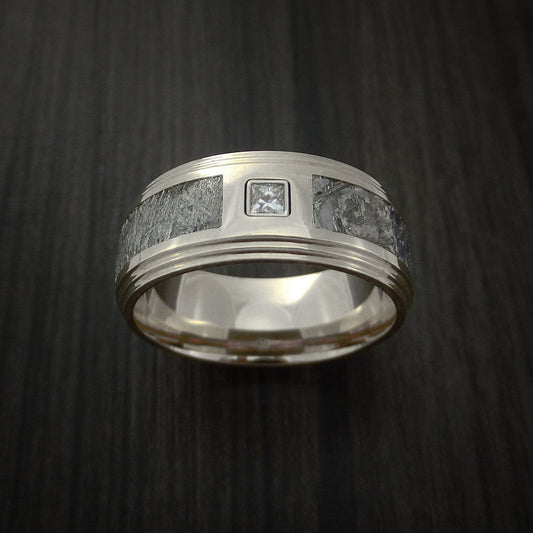 Wolf XVII - 14K White Gold and Meteorite Men's Wedding Ring with Beautiful Diamond - view 2 - Nura Lab
