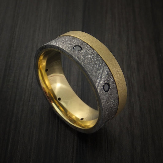 Ranger XVII - Gibeon Meteorite and Yellow Gold Men's Wedding Ring with Black Diamonds - Nura Lab