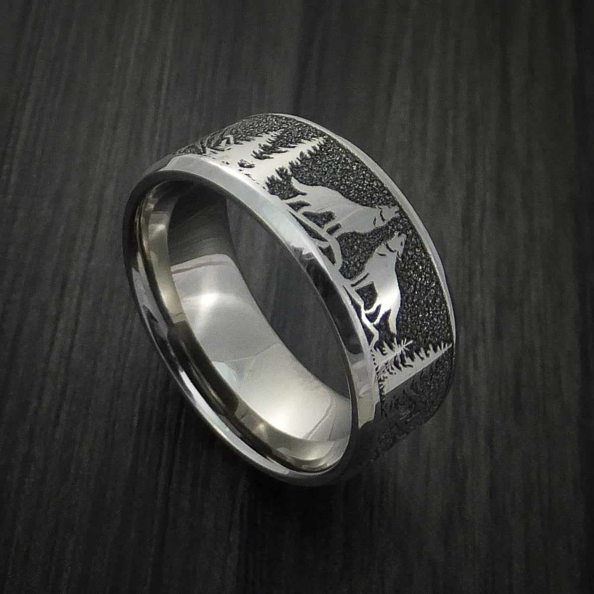 Resolute III - Titanium Men's Wedding Ring with Wolf and Mountain Pattern Hunter Band - Nura Lab