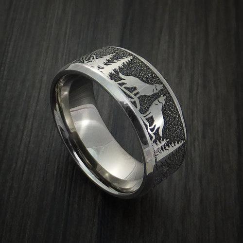 Resolute III - Titanium Men's Wedding Ring with Wolf and Mountain Pattern Hunter Band - Nura Lab