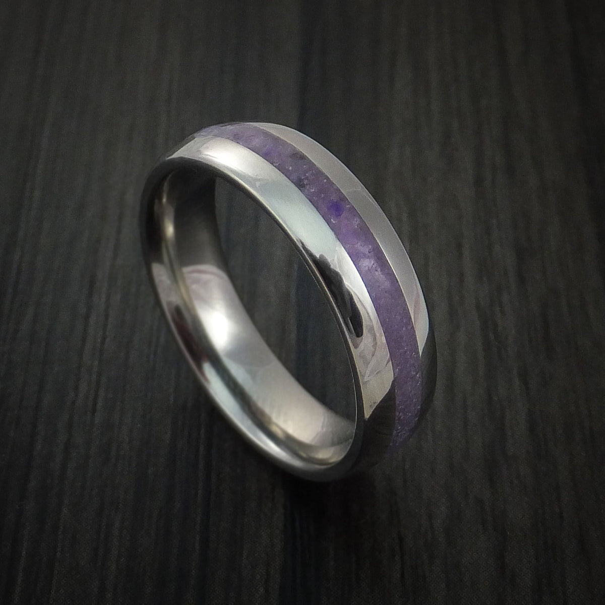 Evernorth IV - Titanium and Sugilite Men's Ring Wedding Ring Lavulite - Nura Lab