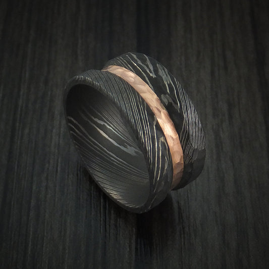 Coal IX - Damascus Steel Men's Wedding Ring with Rock Hammer Finish and 14k Rose Gold Inlay - Nura Lab