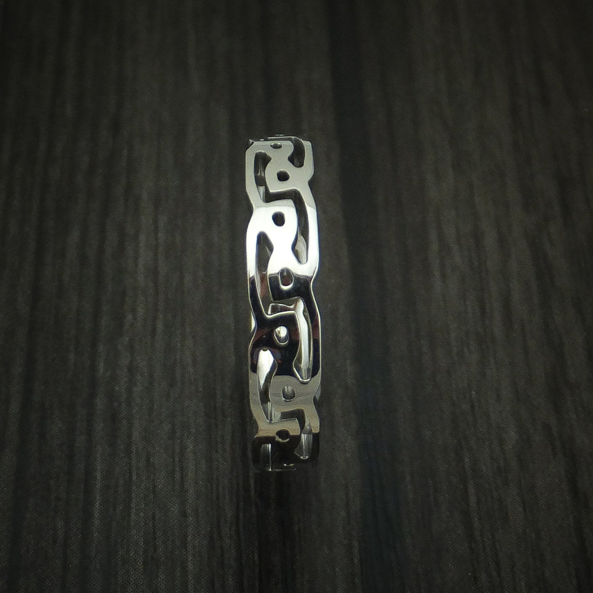 Echelon III - Titanium Celtic Knot Narrow Band Wedding Ring - view 3 - Nura Lab