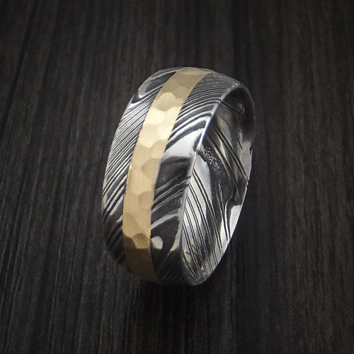 Oak X - Woodgrain Kuro Damascus Steel and Hammered 14k Yellow Gold Men's Wedding Ring - view 4 - Nura Lab