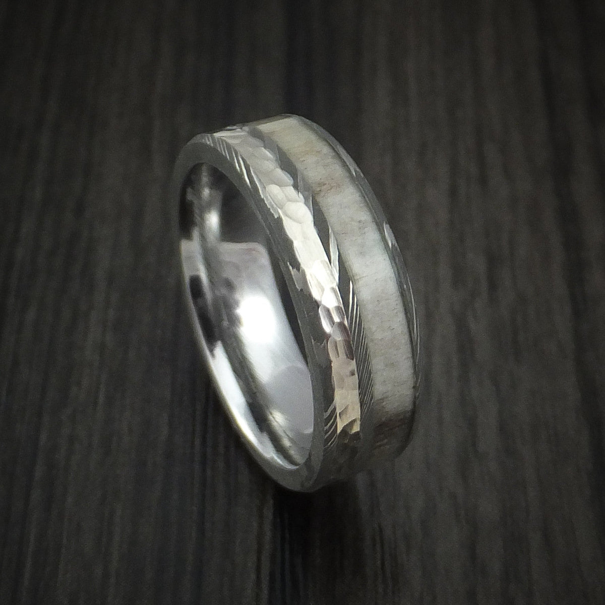 Maverick IX - Damascus Steel with Hammered 14k White Gold and Antler Men's Wedding Ring - Nura Lab