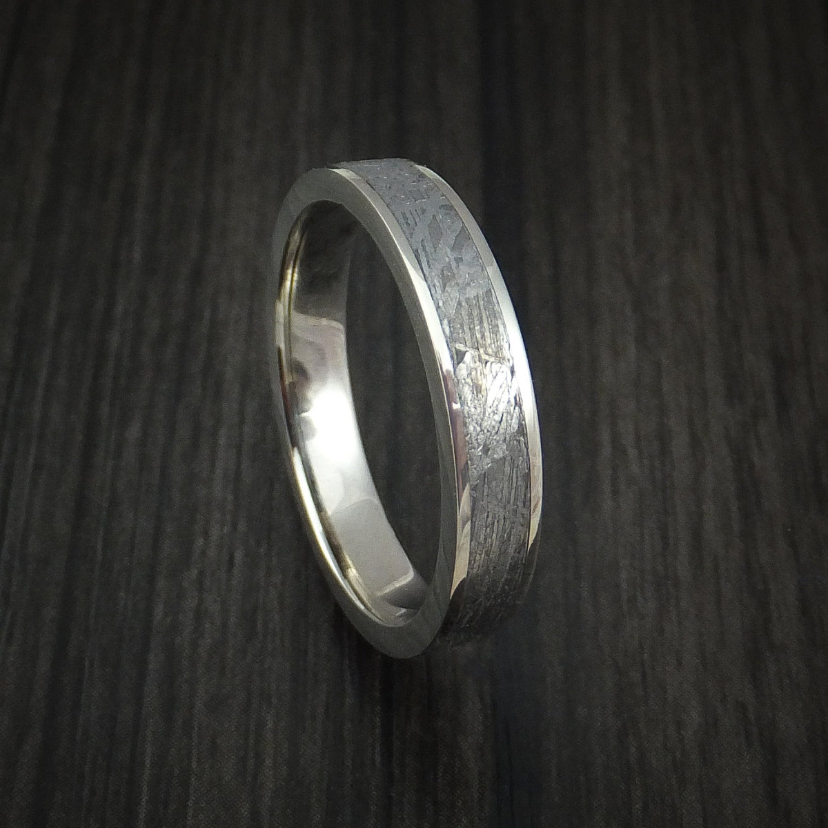 Kodiak XVII - White Gold and Gibeon Meteorite Wedding Ring Band - Nura Lab