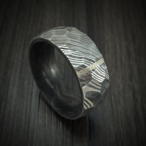 Kauri X - Damascus Steel Hammered Men's Wedding Ring with Vertical 14K Gold Inlay and Forged Carbon Fiber Sleeve - Nura Lab
