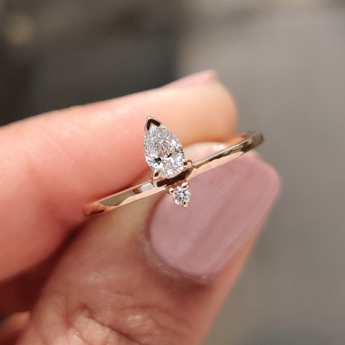 Anouk Jane - 2 Stone Engagement Ring With Pear and Round Diamond