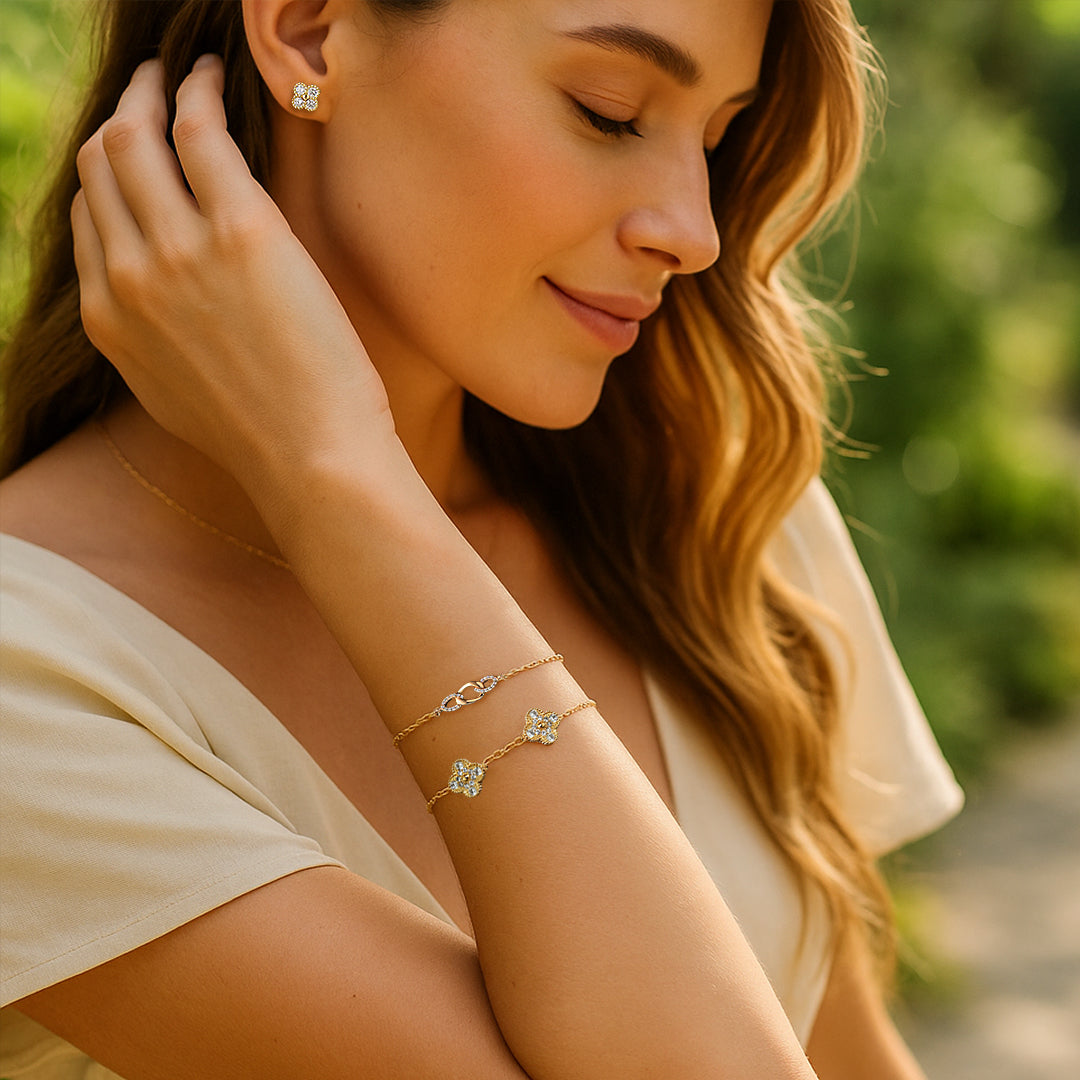 Yuna Rounded Clover Moissanite Bracelet by Nura Lab