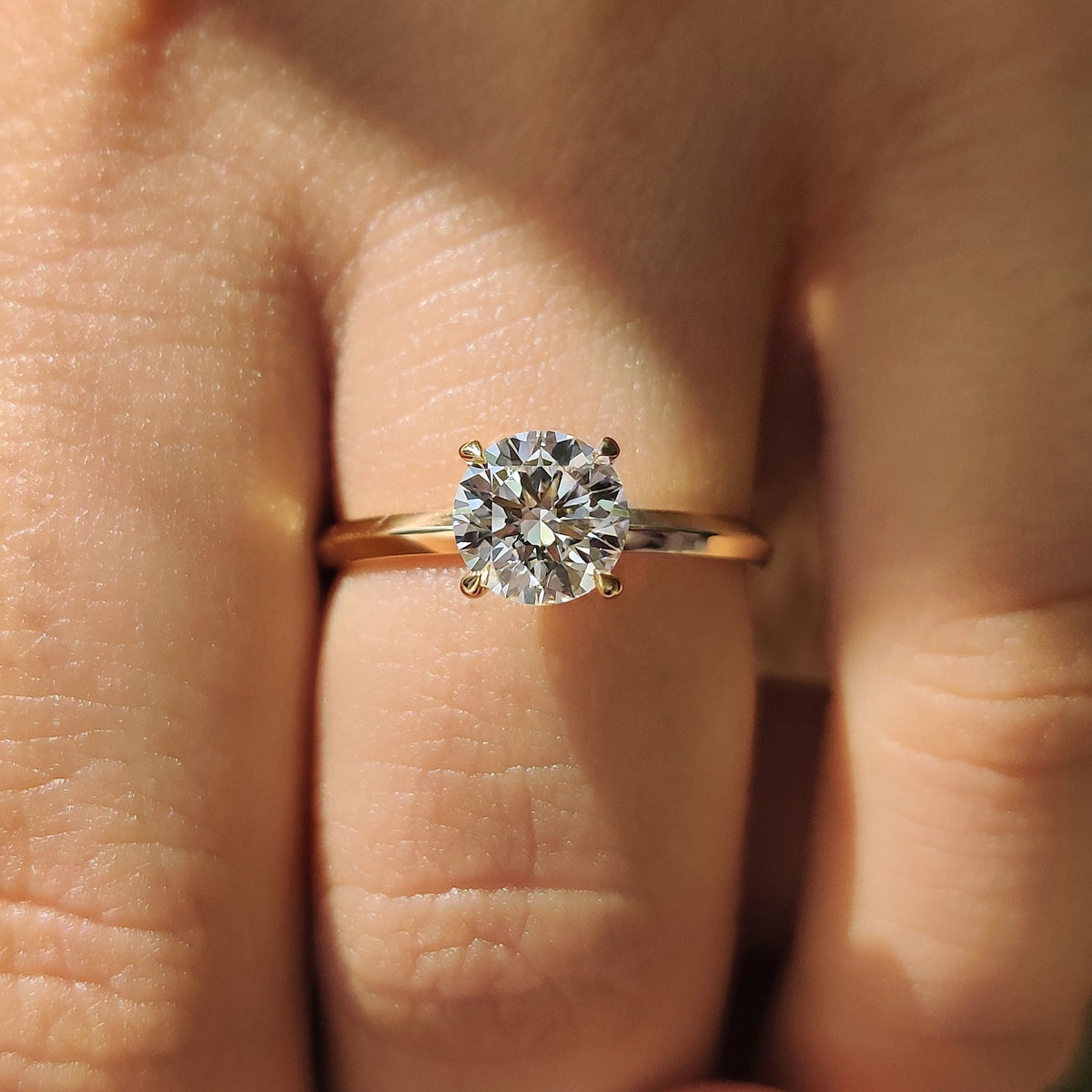 Cordelia Pearl - Round Diamond Engagement Ring With knife edge shank style