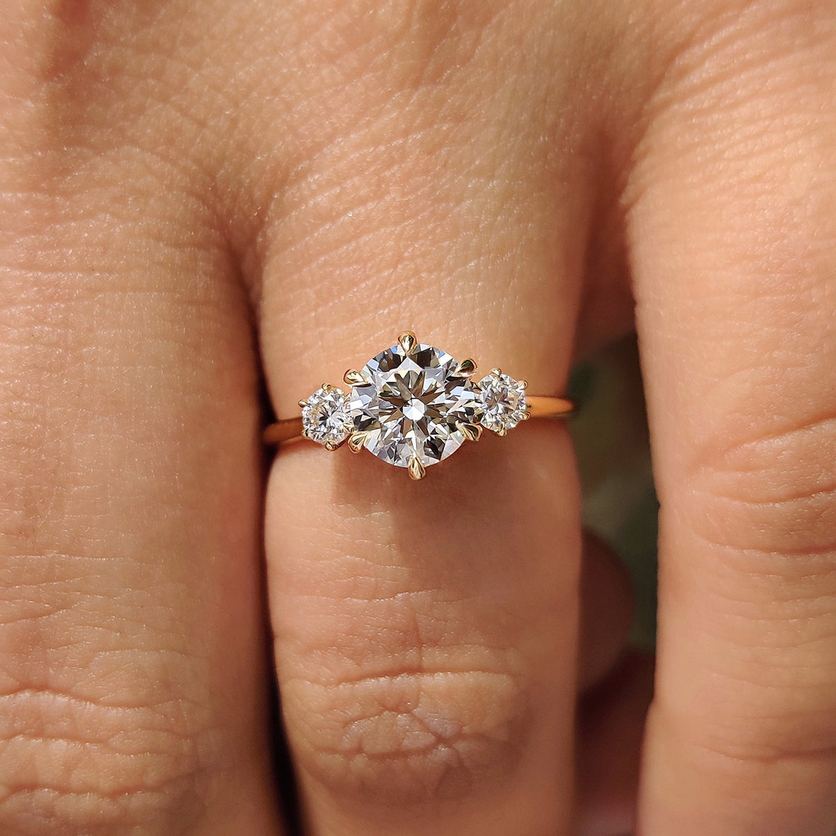 Solene Dawn - Round Cut Diamond Ring In 3 Stone Style