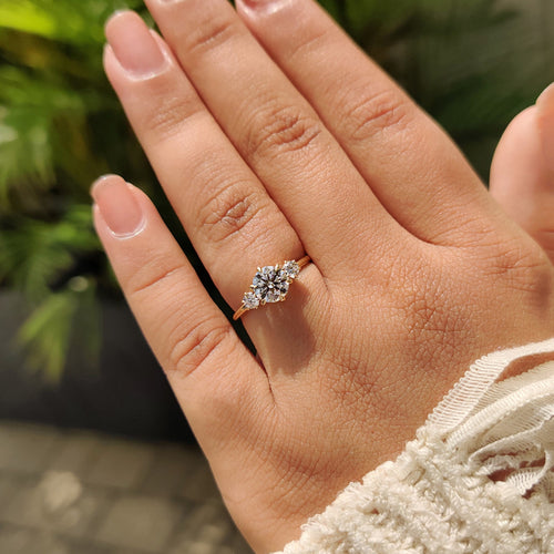 Solene Dawn - Round Cut Diamond Ring In 3 Stone Style