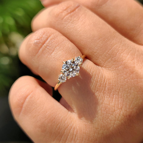 Solene Dawn - Round Cut Diamond Ring In 3 Stone Style