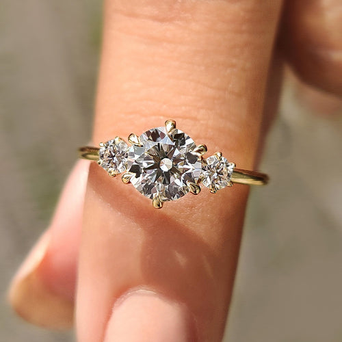 Solene Dawn - Round Cut Diamond Ring In 3 Stone Style