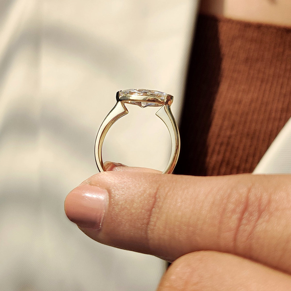 Amara Claire - East To West Marquise Ring In Solitaire Style