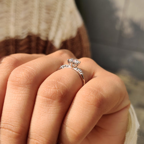 Evangeline Dawn - 2 Carat Round Diamond Ring in Muse Setting