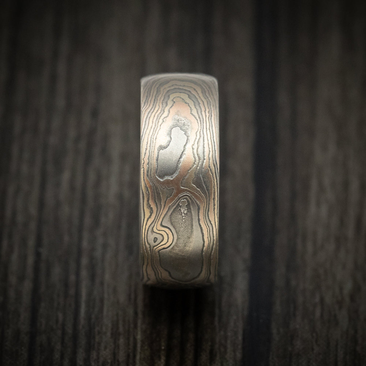 Evernorth XII - Handmade 14K Mokume Gane Woodgrain Pattern Men's Wedding Ring - view 3 - Nura Lab