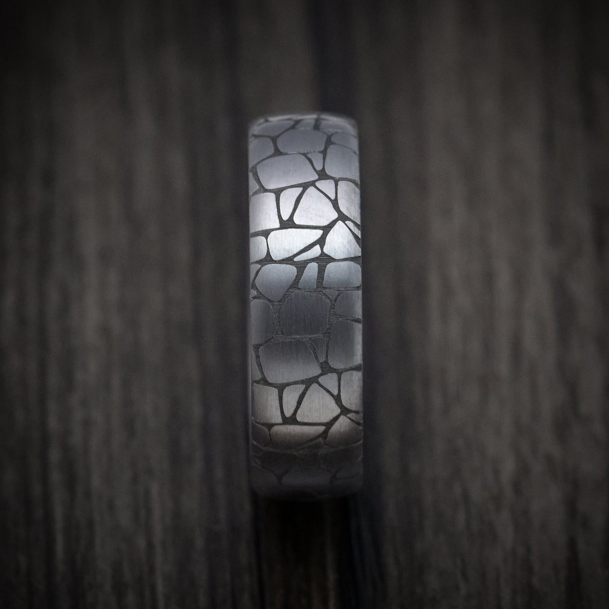 Forge XIV - Tantalum Band with Organic Design Pattern Men's Wedding Ring - view 3 - Nura Lab