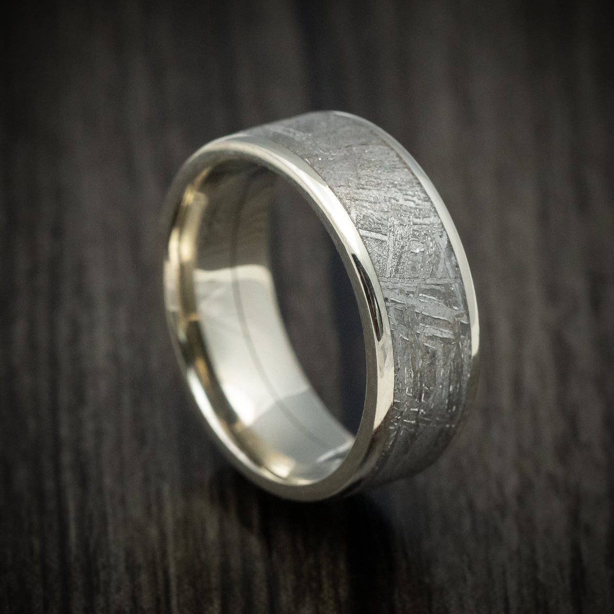Kingsguard XVII - White Gold Men's Wedding Ring with Gibeon Meteorite Inlay Band - Nura Lab