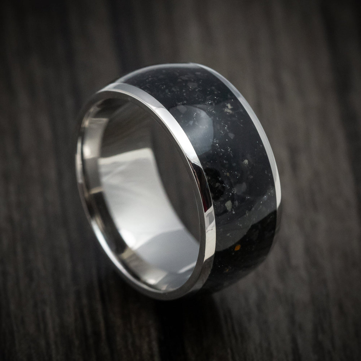 Echelon IV - Titanium and Onyx Men's Wedding Ring Stone Inlay Band - Nura Lab
