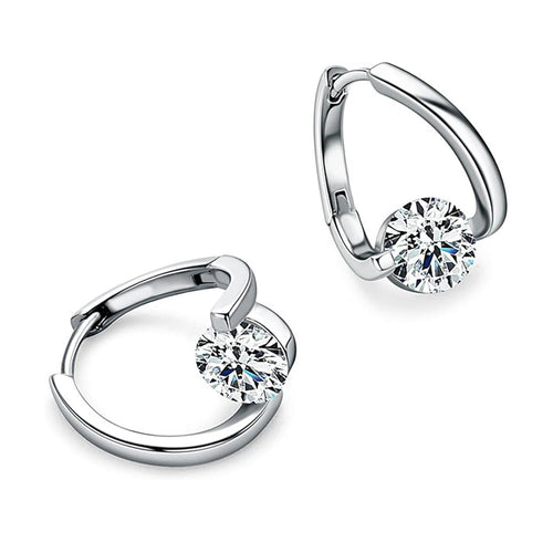 June Round-Cut Moissanite Earrings by Nura Lab