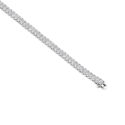 Close-up of emerald tennis bracelet links and secure box clasp – 14K White Gold
