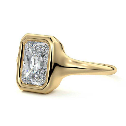 Gianna - Radiant Yellow Gold Lab Grown Diamond Engagement Ring | Nura Lab