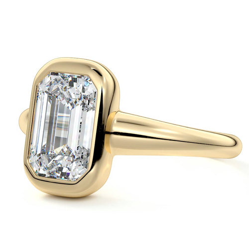 Oriana - Emerald Cut Yellow Gold Engagement Ring Detail View | Nura Lab
