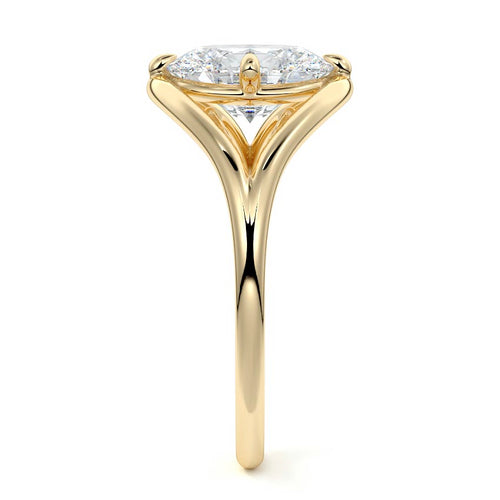 Orla - Oval Yellow Gold Lab Grown Diamond Engagement Ring | Nura Lab