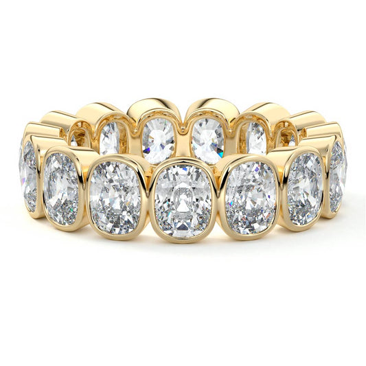 Emilia cushion lab grown diamond wedding band in yellow gold - Nura Lab NZ