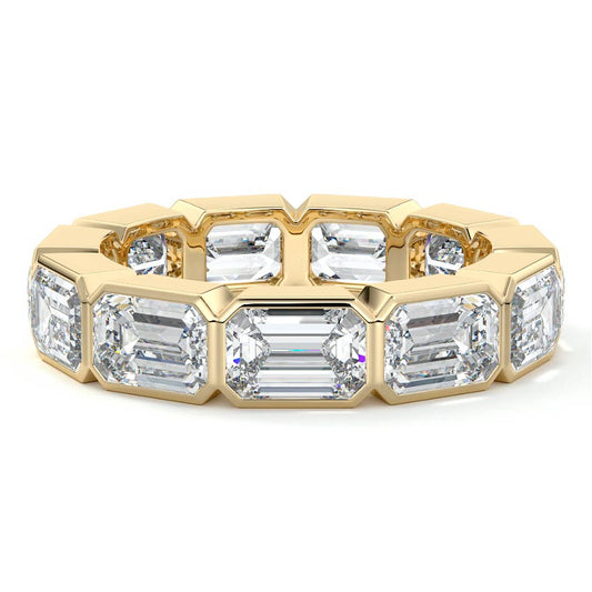 Celeste emerald lab grown diamond wedding band in yellow gold - Nura Lab NZ