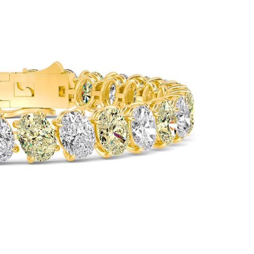 Evelina graduated radiant halo lab grown diamond bracelet in yellow gold - view 4