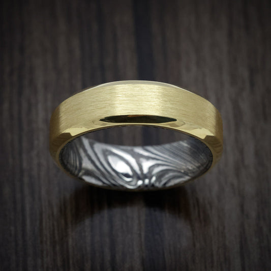 Captain XI - Yellow Gold Men's Wedding Ring with Woodgrain Kuro Damascus Steel Sleeve - view 2 - Nura Lab