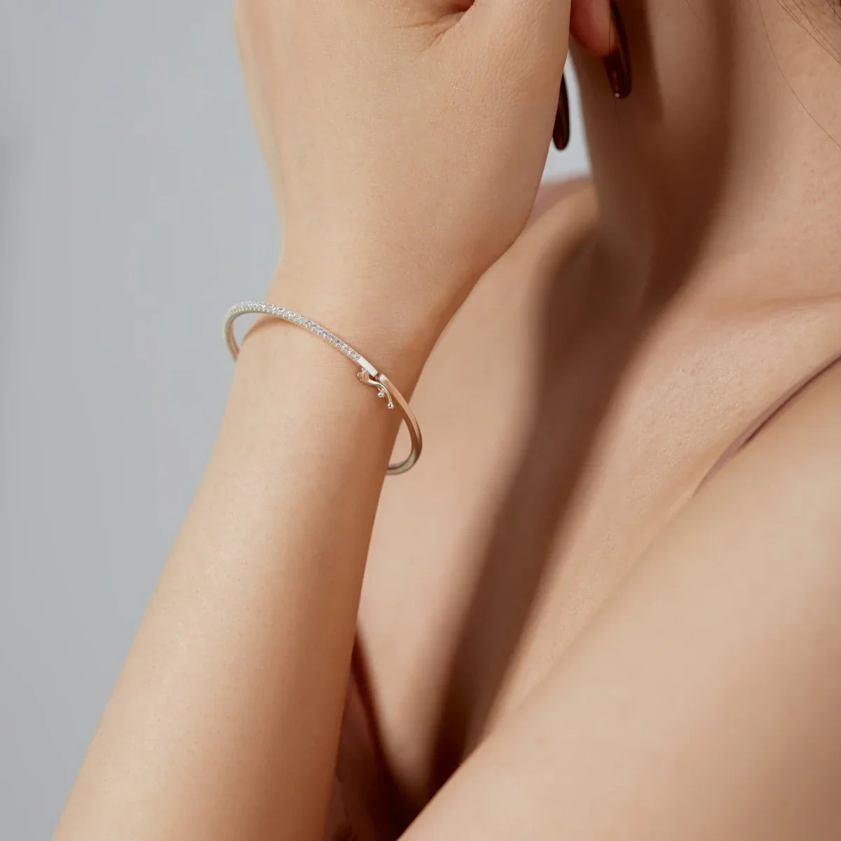 Charlotte Hinged Moissanite Bangle by Nura Lab