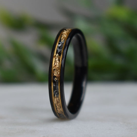 Resolute - Hammered 4mm Black Tungsten Wedding Ring with 22K Gold Leaf and Meteorite Inlay - Nura Lab
