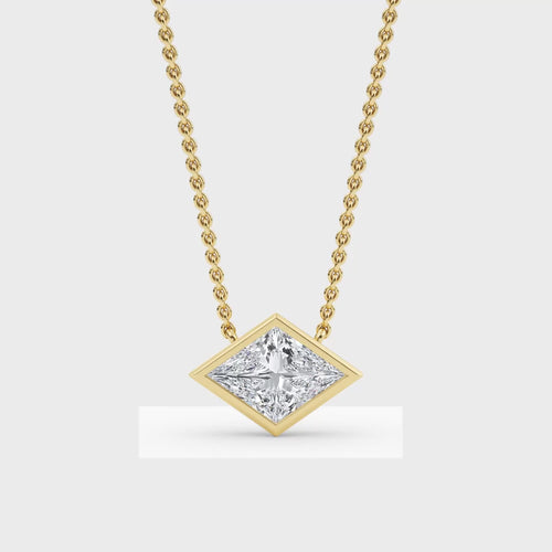 Vivienne Grace pendant video