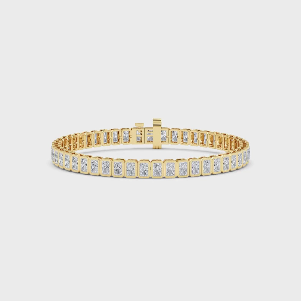 Cassandra lab grown diamond bracelet video in yellow gold