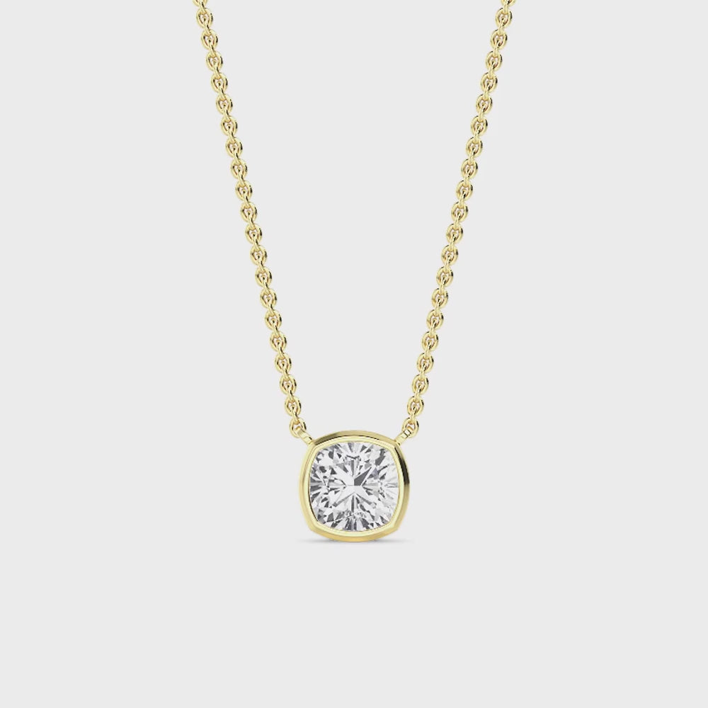 Lucienne Pearl pendant video