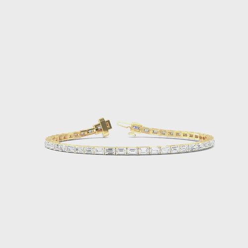 Aurora lab grown diamond bracelet video in yellow gold