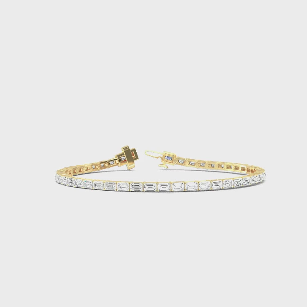 Aurora lab grown diamond bracelet video in yellow gold